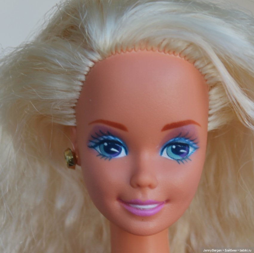 Locket Surprise Barbie 1993 (фото 4)