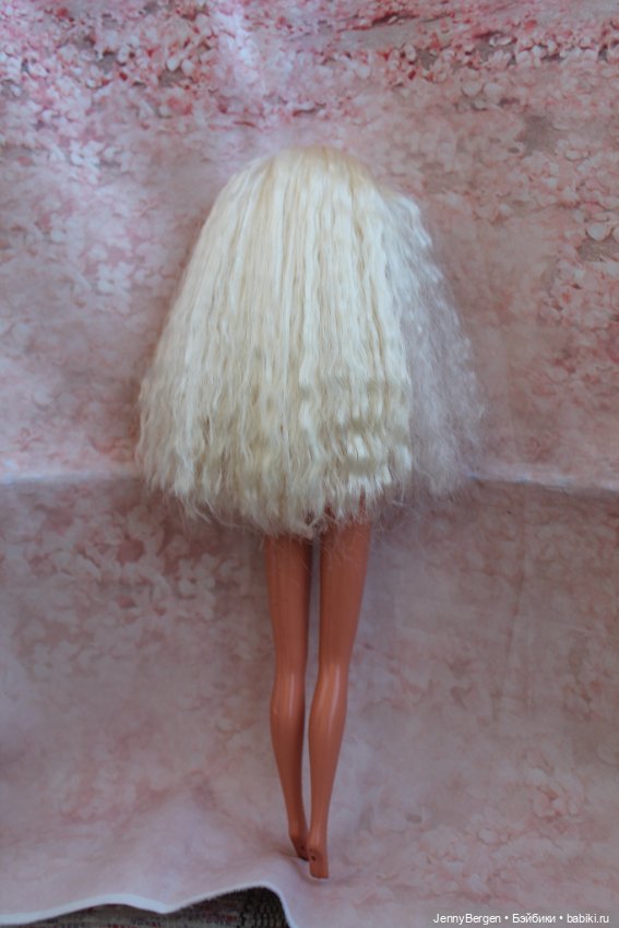 Locket Surprise Barbie 1993 (фото 3)