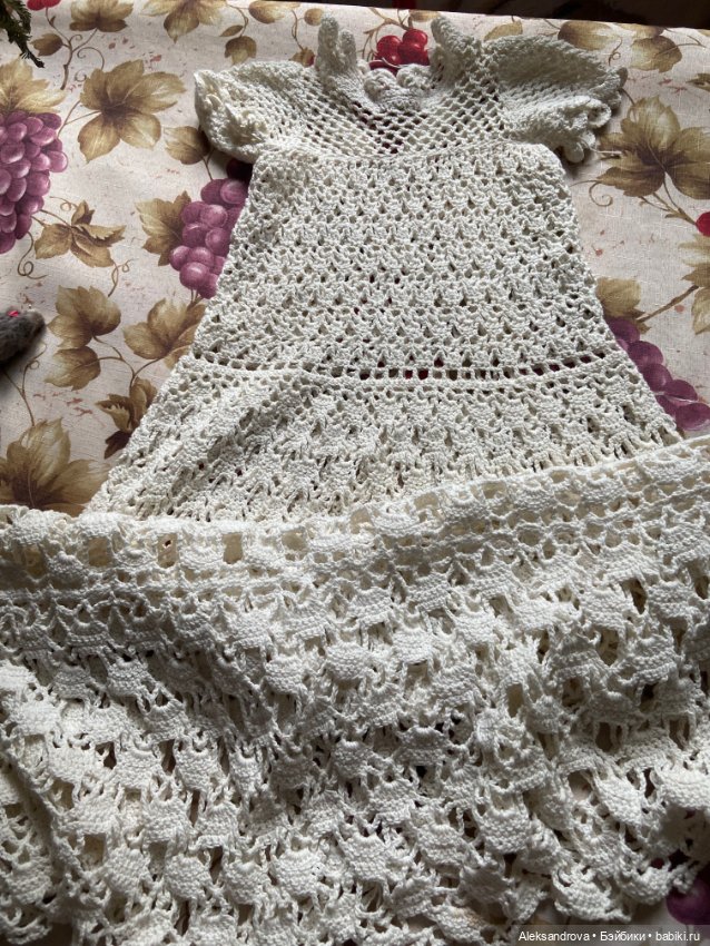 Красивое плетёное длинное платье