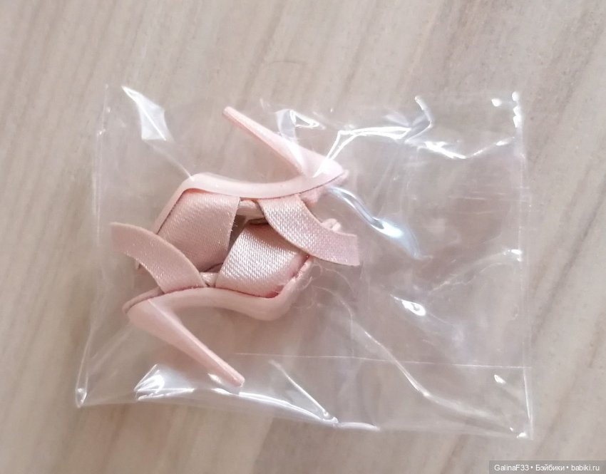 Оригинальная обувь от кукол Integrity Toys (фото 4)