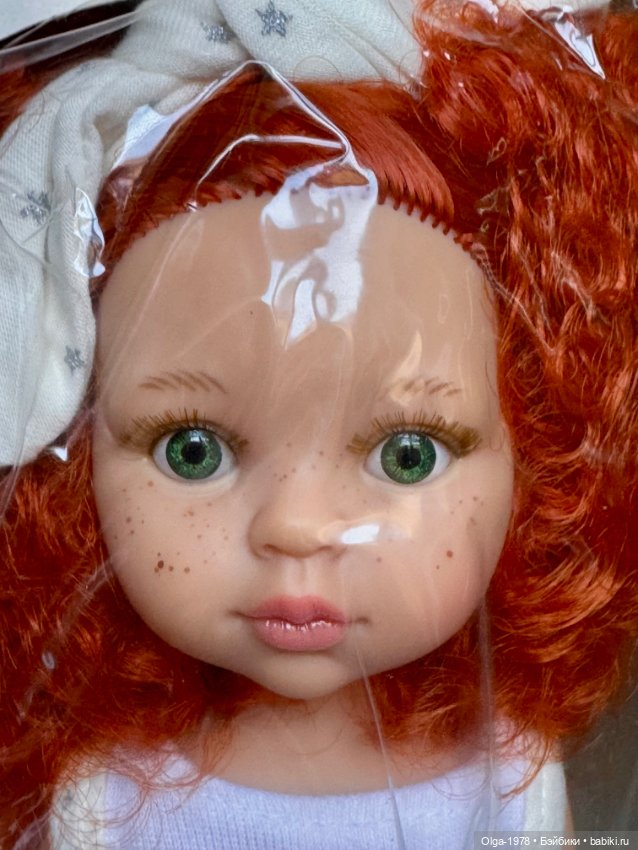 Кристи Паола Рейна кудрявая рыжая