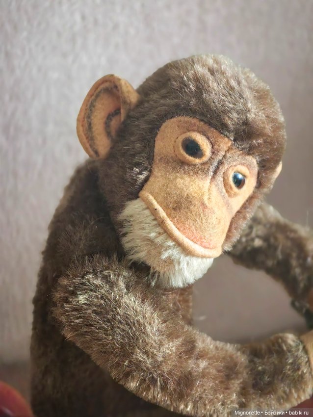 Обезьянка Steiff на колёсиках