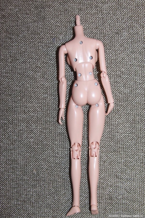 Шарнирное тело Volks EB 26 с большим бюстом (фото 3)