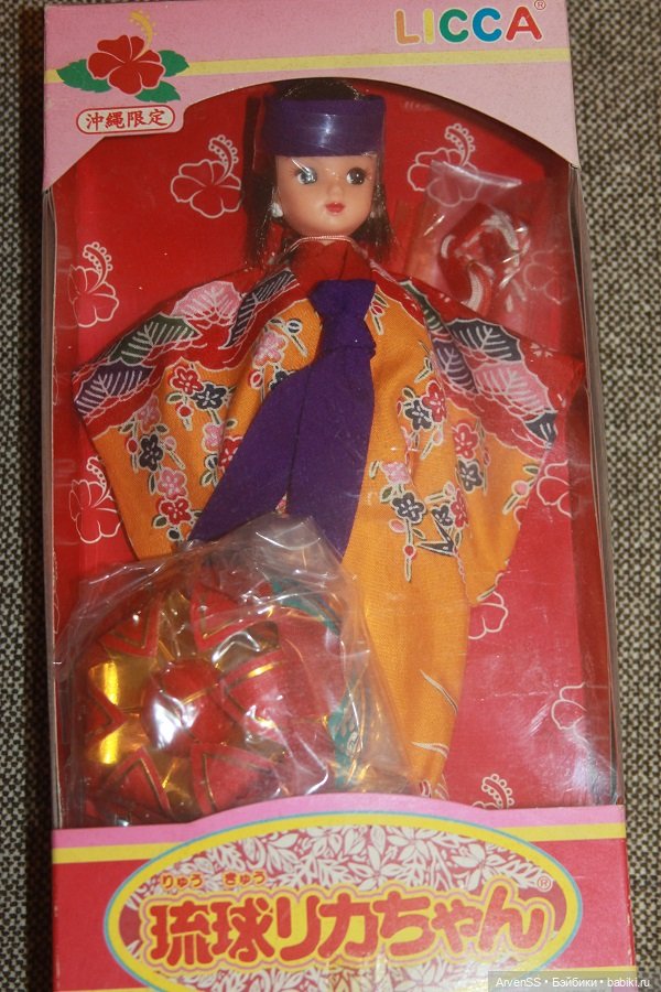 Ликка-брюнетка в национальном костюме острова Рюкю (фото 2)