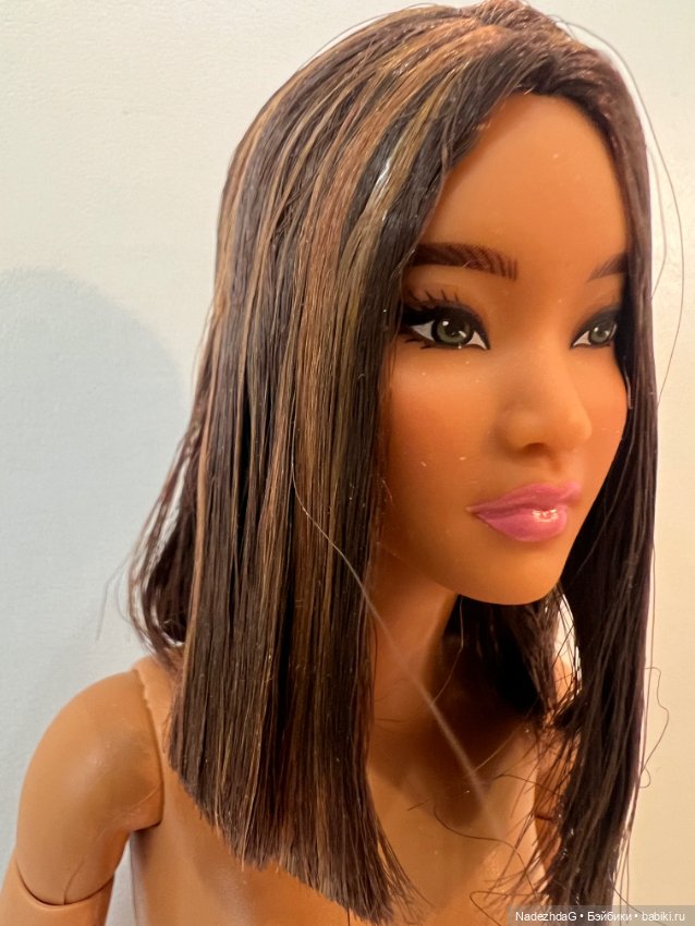 Барби Базовая 01 Нюд — Игровые куклы (фото 4)