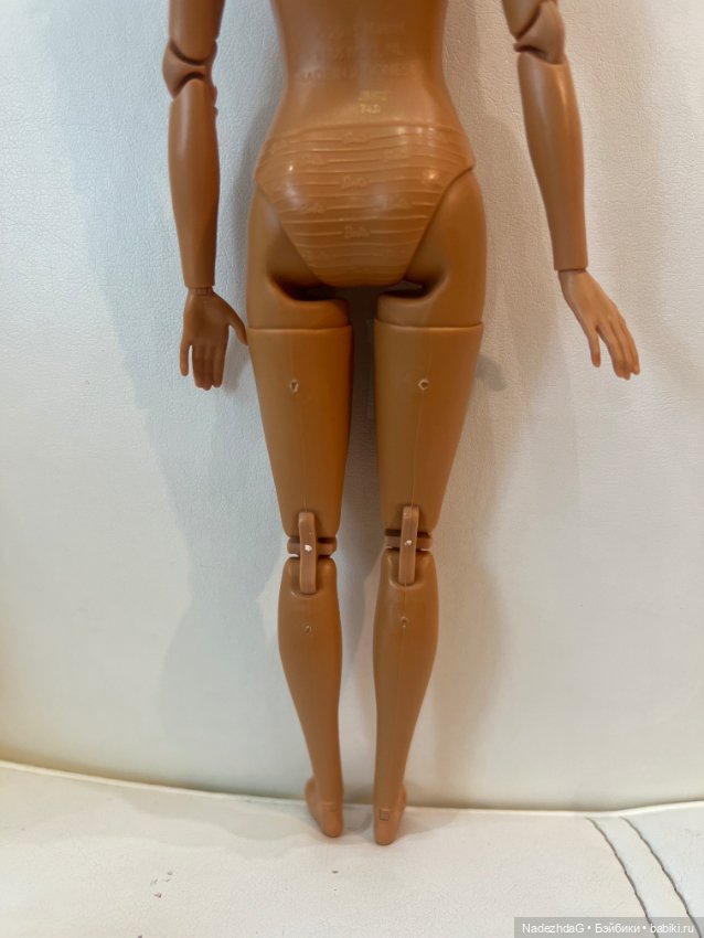 Барби Базовая 01 Нюд — Игровые куклы (фото 9)