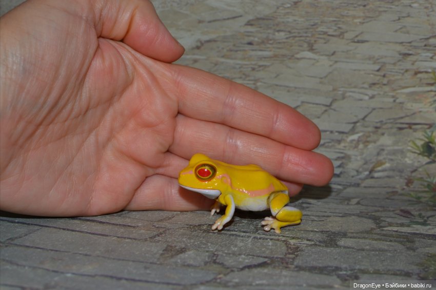 Bandai Gashapon маленькая древесная лягушка №1