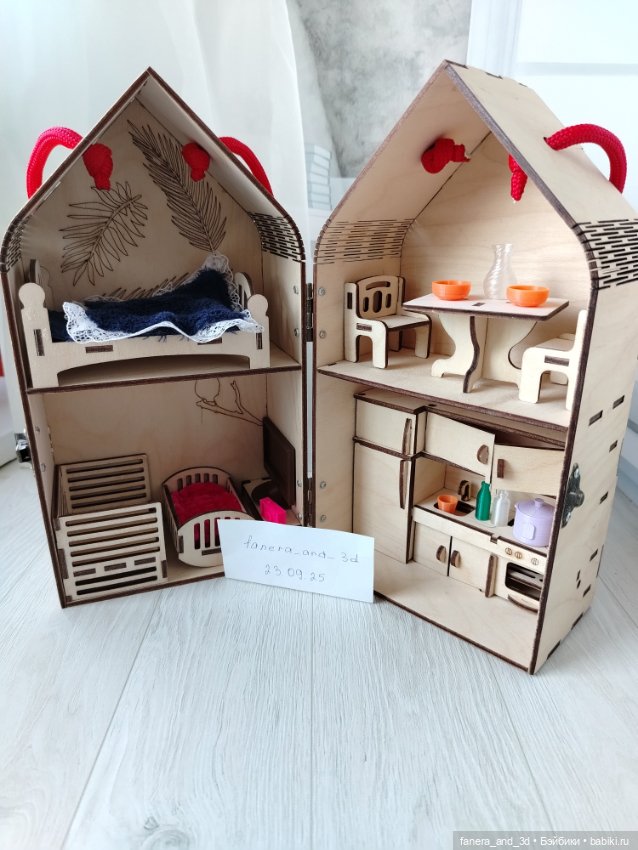 Домик-чемодан для кукол до 10см (фото 6)