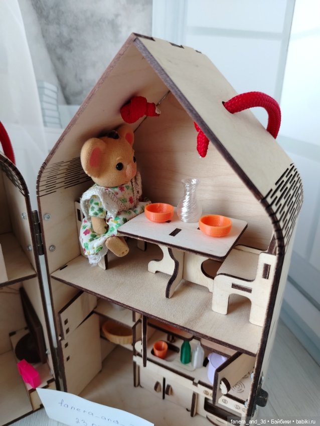 Домик-чемодан для кукол до 10см (фото 4)