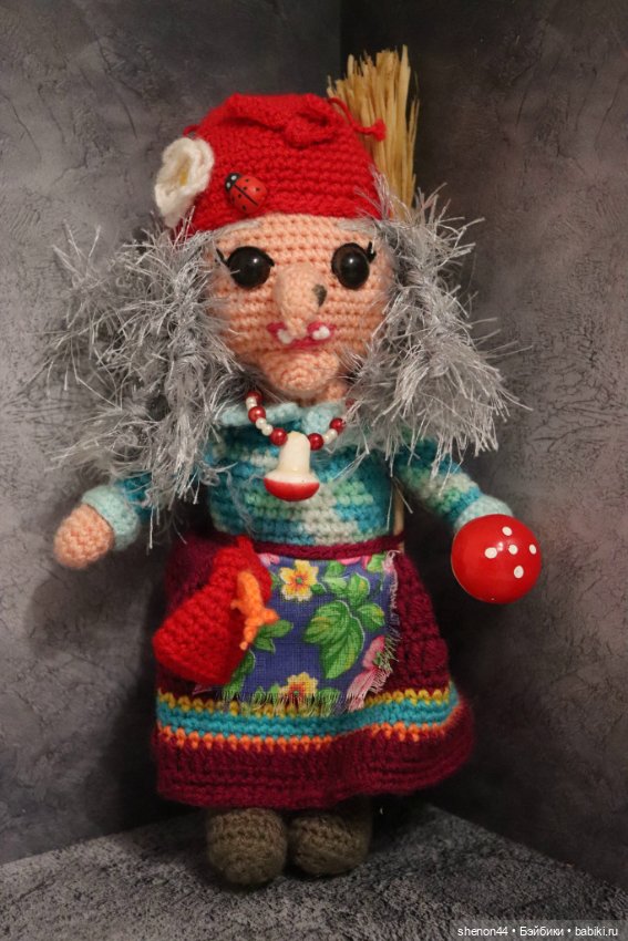 Кукла вязаная "Баба Яга" — Игровые куклы