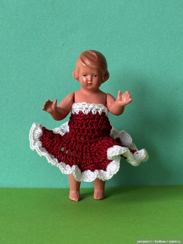 Целлулоидная куколка Schildkrot с рельефными волосами, высота 9,5 см (фото 6)