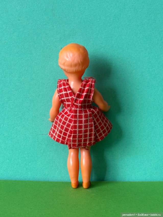 Куколка с рельефными волосами Emil Shwenk, высота 10 см (фото 6)