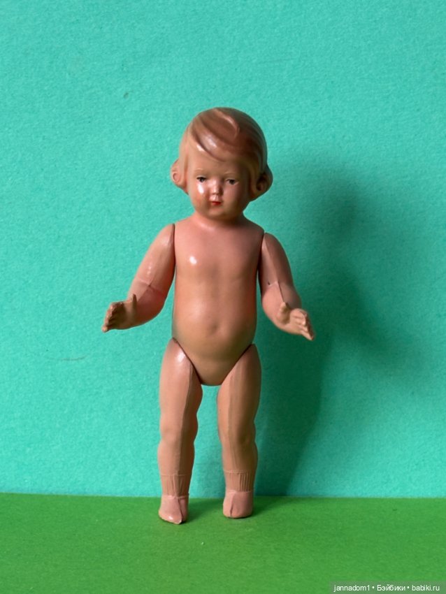 Целлулоидная куколка Schildkrot с рельефными волосами, высота 9,5 см (фото 7)