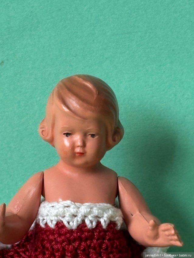 Целлулоидная куколка Schildkrot с рельефными волосами, высота 9,5 см (фото 2)