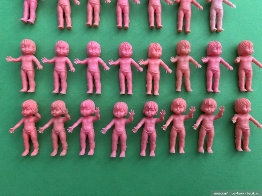 Микро куколки с красивой лепкой, мальчики и девочки, высота 4 см (фото 3)