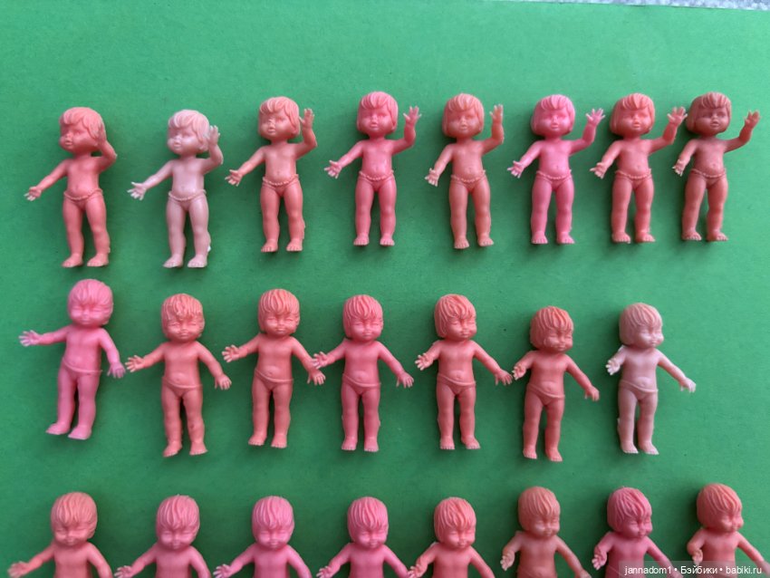 Микро куколки с красивой лепкой, мальчики и девочки, высота 4 см (фото 2)