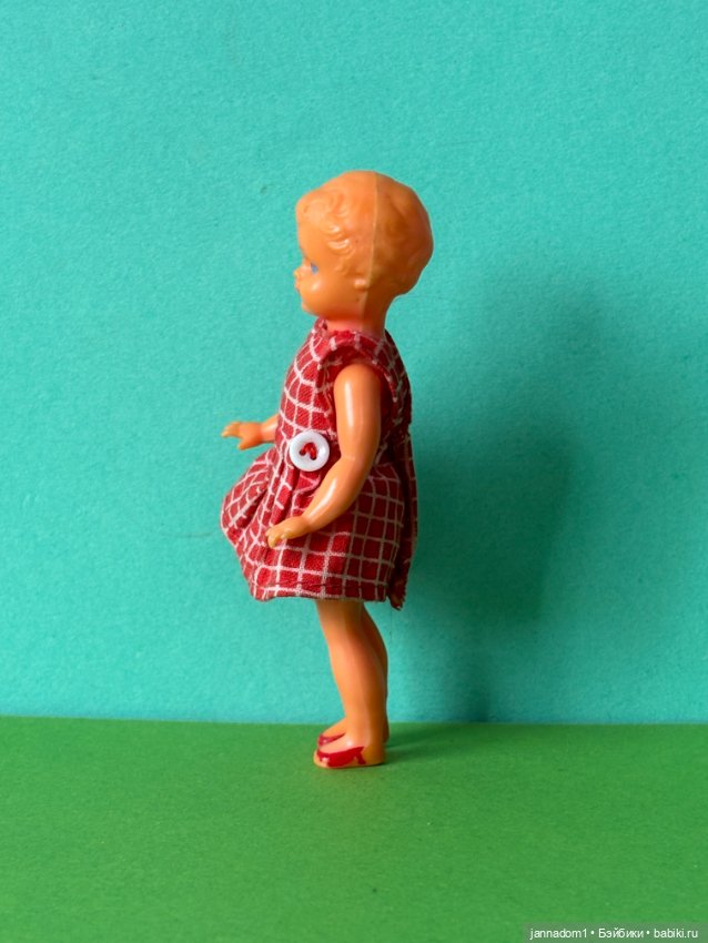 Куколка с рельефными волосами Emil Shwenk, высота 10 см (фото 5)