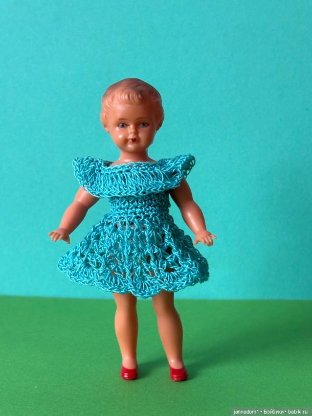 Куколка с рельефными волосами Emil Shwenk, высота 12 см (фото 2)