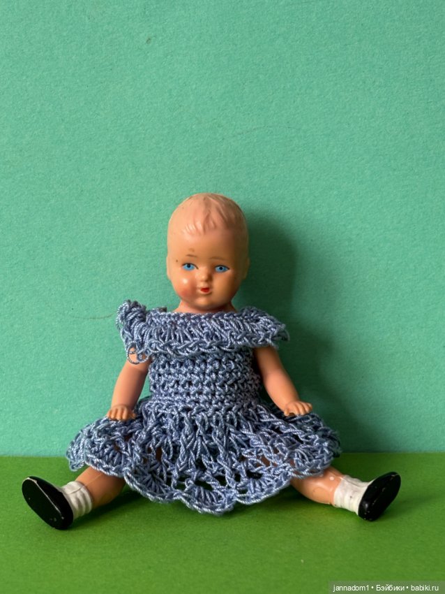 Куколка Plasticbaby с рельефными волосами, высота 9 см (фото 7)