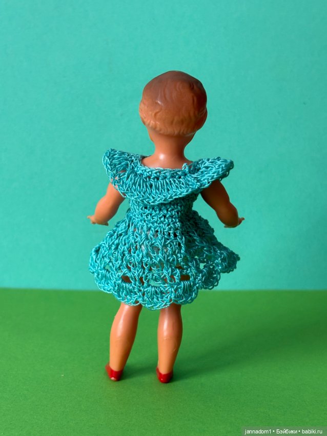 Куколка с рельефными волосами Emil Shwenk, высота 12 см (фото 4)