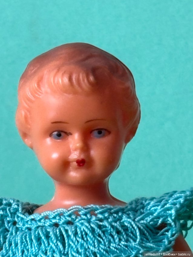 Куколка с рельефными волосами Emil Shwenk, высота 12 см