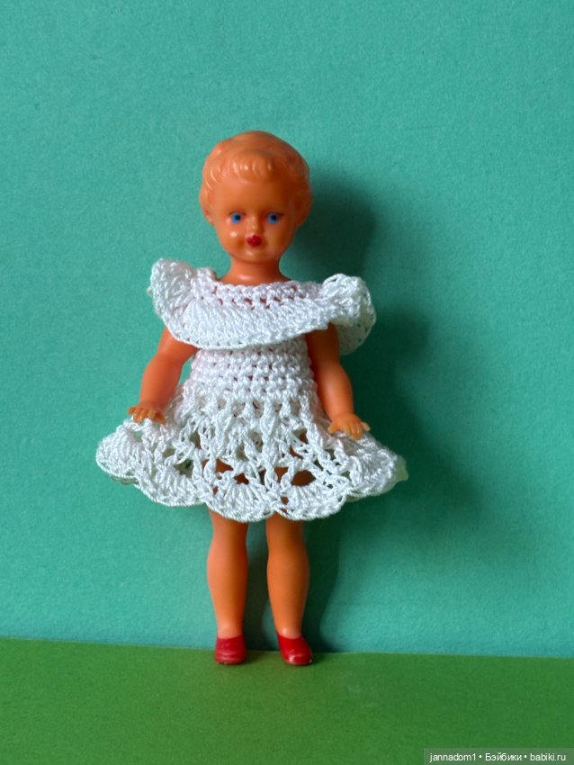 Куколка с рельефными волосами Emil Shwenk, высота 9 см