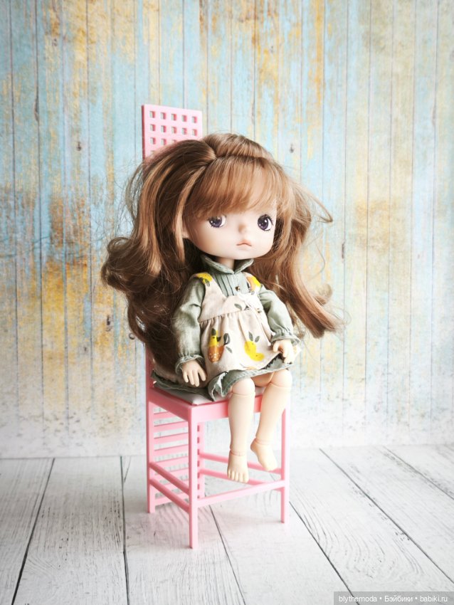 Стул с высокой спинкой для куклы ростом до 30 см (фото 6)