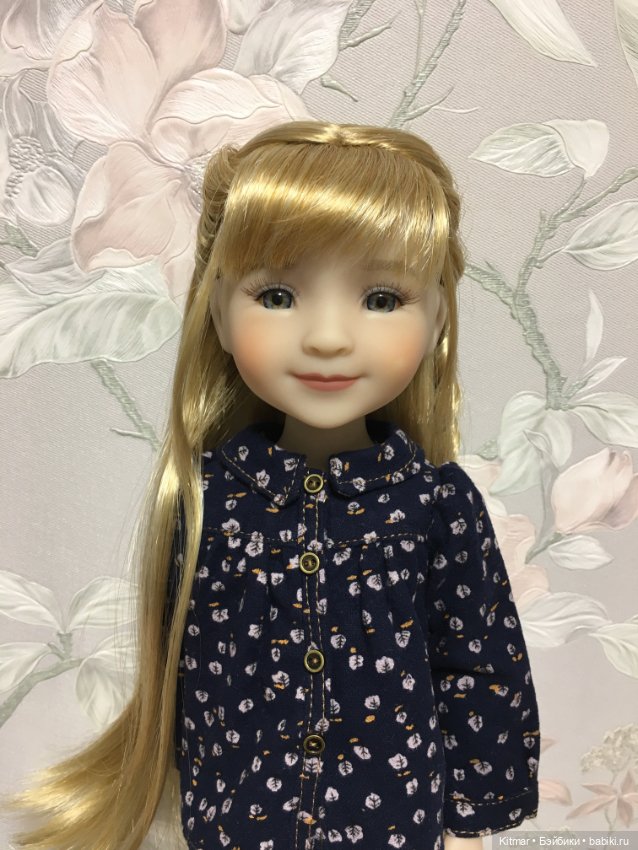 Сара Ruby Red первого выпуска нюд