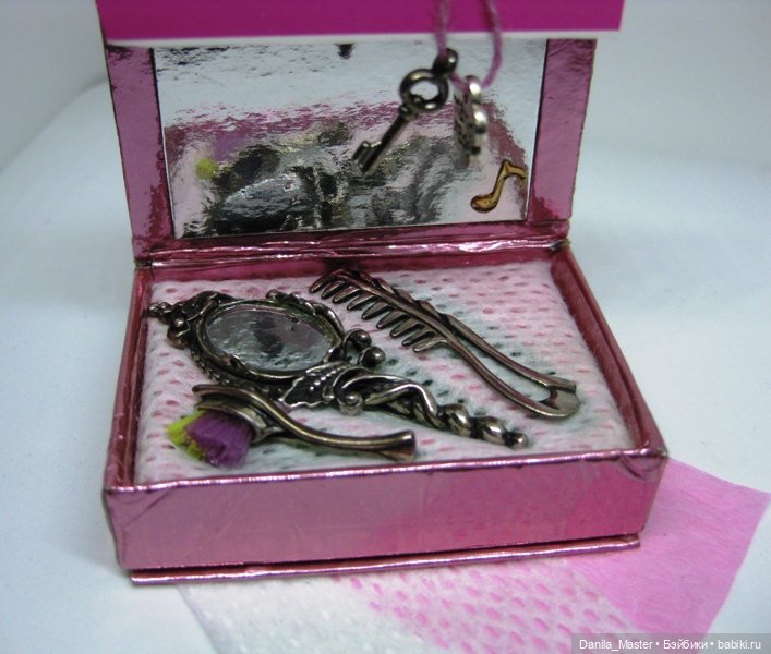 Комплект для красавиц - зеркало, расчёска, щётка (фото 8)