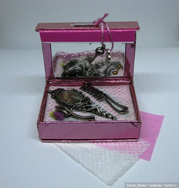 Комплект для красавиц - зеркало, расчёска, щётка (фото 7)