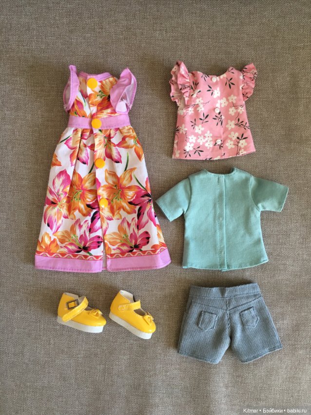 Лот одежды для кукол Руби Ред 37 см (фото 2)