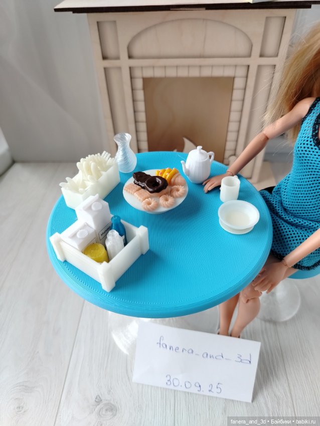 Набор мебели и посуды для Барби (фото 2)