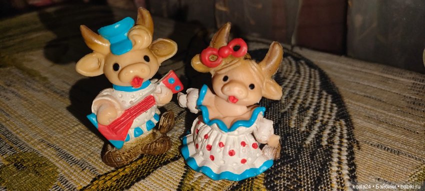 Игрушки СССР, литая резина. Бычок и коровка