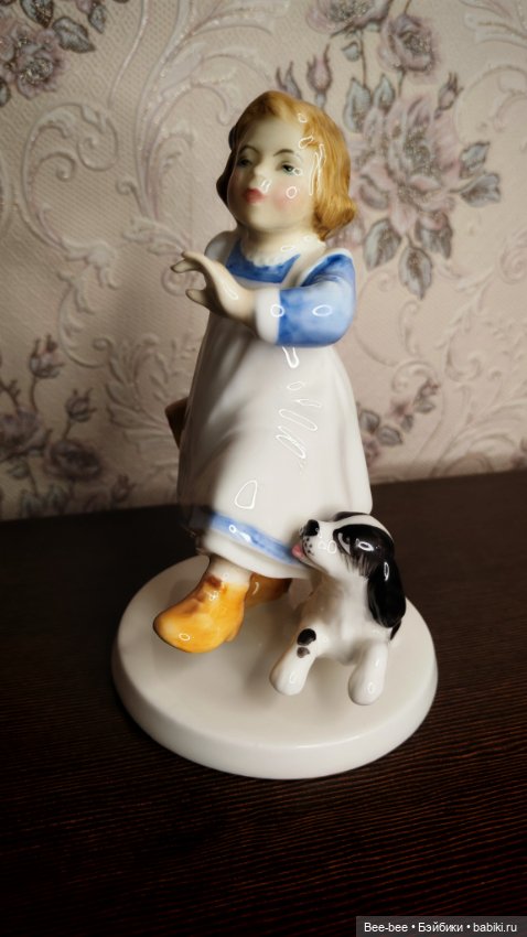 Статуэтка девочка с портфелем Royal Doulton 3685 Hometime (фото 2)