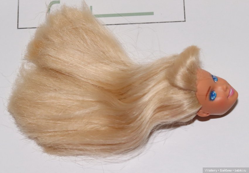 Голова барби (возможно Barbie Bathtime)