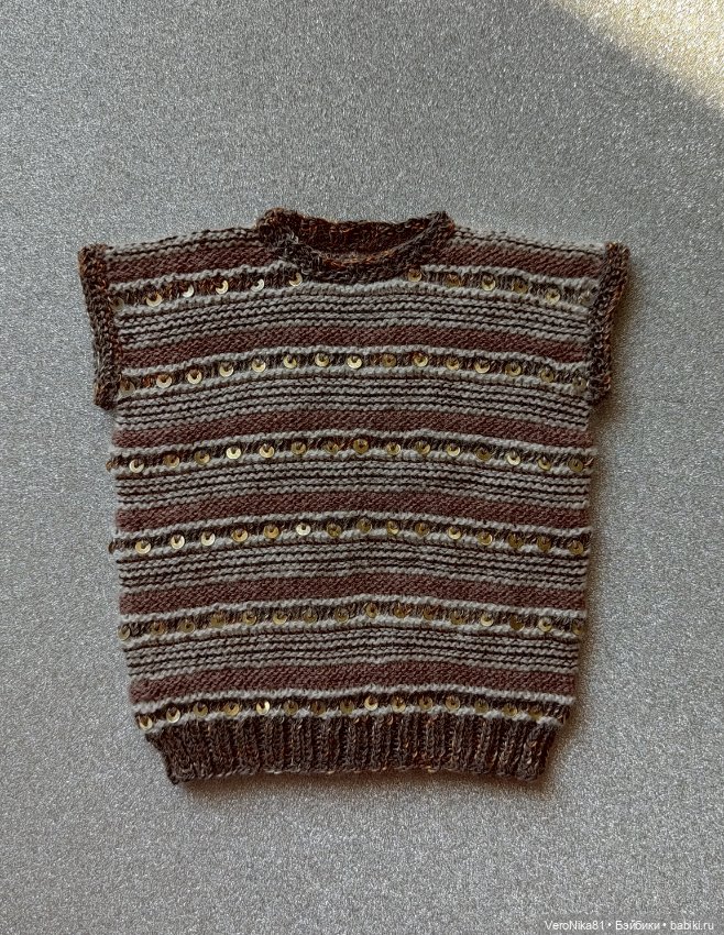 Белый кардиган, бардовый джемпер-сетка и туника с пайетками (фото 5)