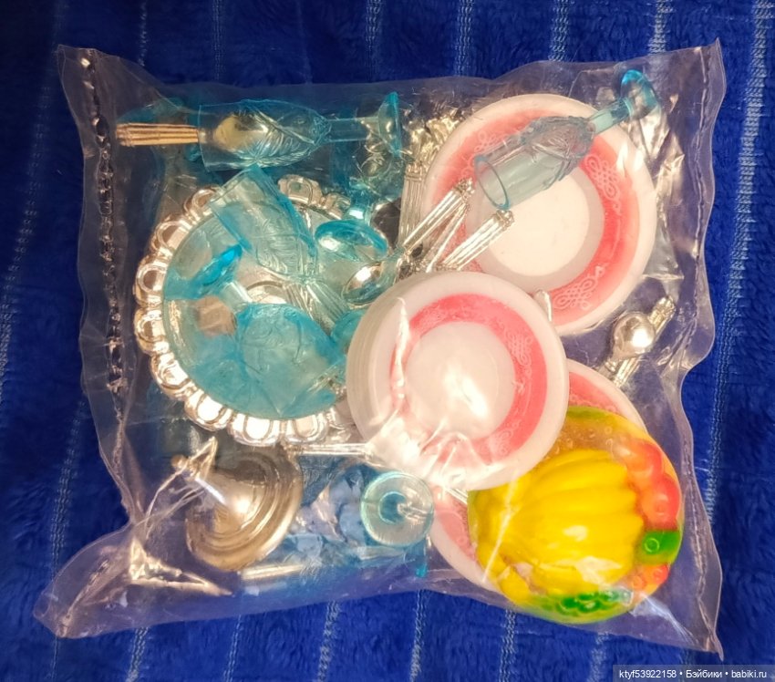 Набор посуды в кукольный дом