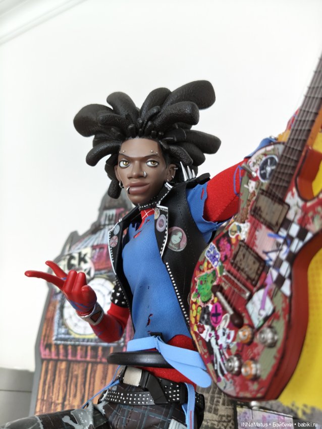 Человек паук Панк из мультфильма (фото 3)