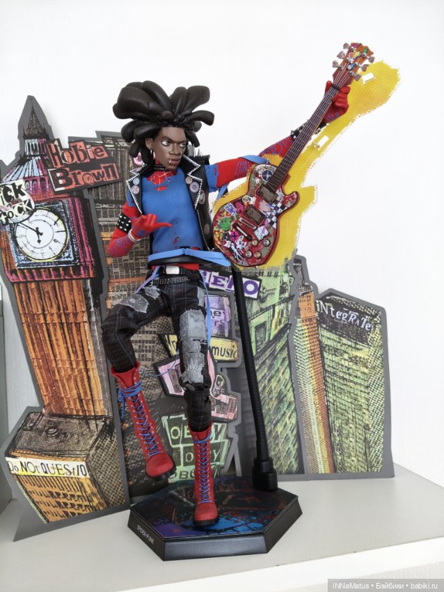 Человек паук Панк из мультфильма (фото 2)