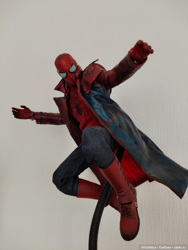 Человек паук в плаще — Коллекционные фигурки