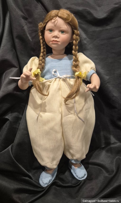 Emeline Christine Orange — Фарфоровые куклы