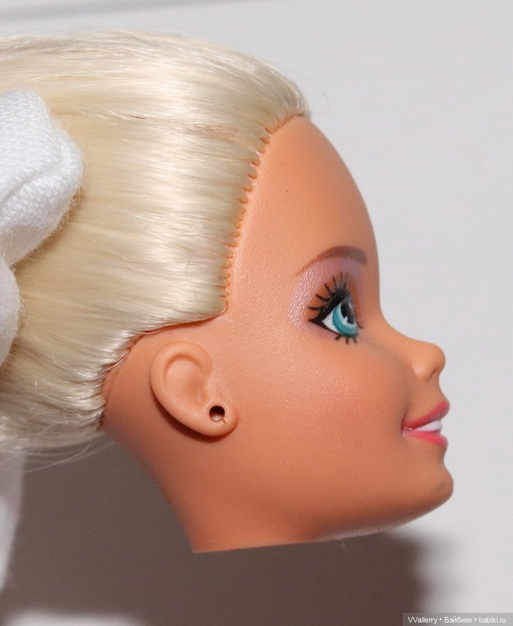 Голова Winter Renaissance Barbie (фото 4)