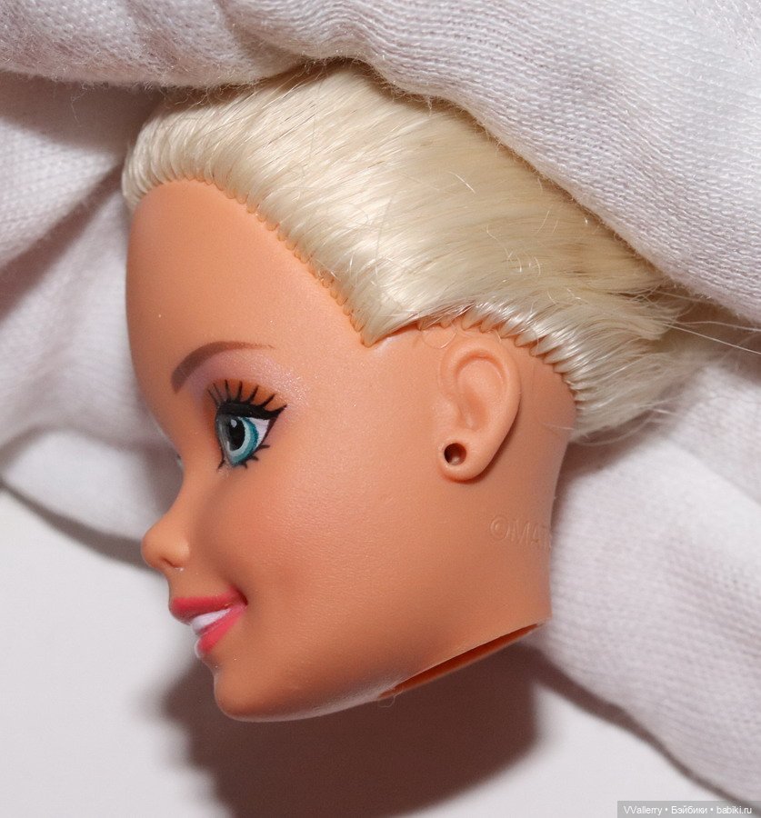 Голова Winter Renaissance Barbie (фото 5)