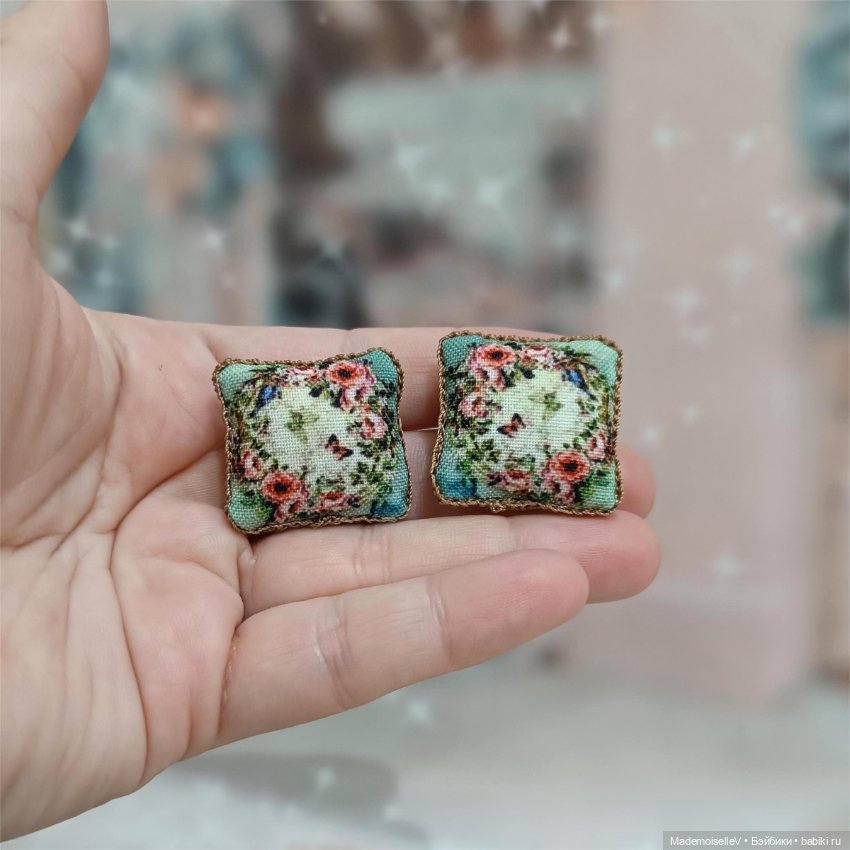 Комплект мебели и текстиля "House of Roses"