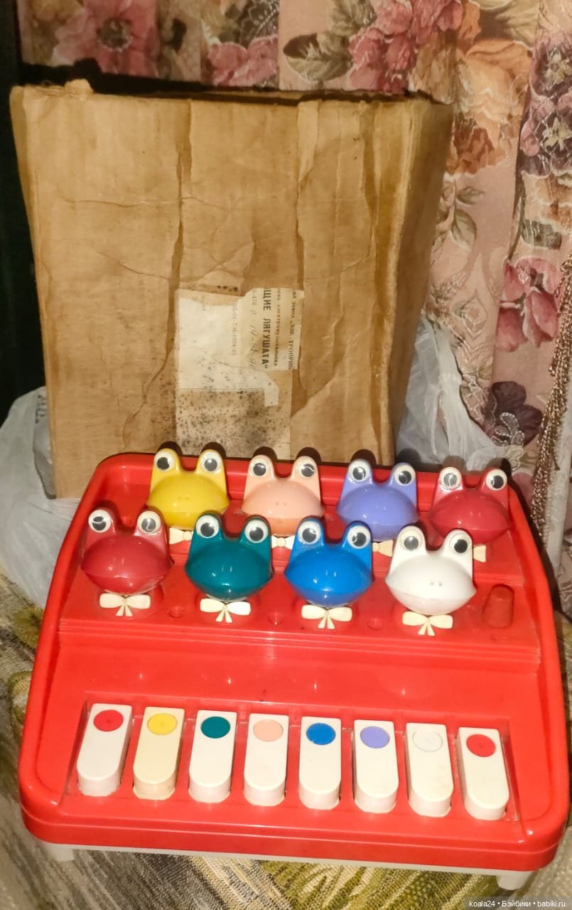 Игрушка СССР Электромузыкальная Пианино "Поющие лягушата" Пластмасса