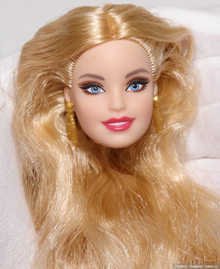 Голова 2020 Holiday Barbie (фото 3)