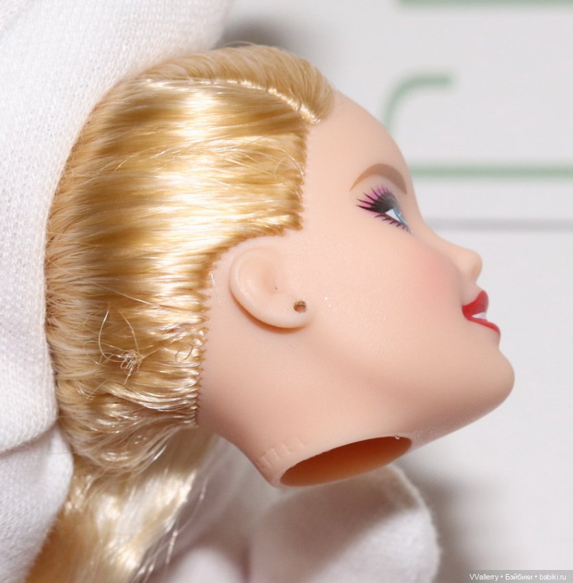 Голова 2019 Holiday Barbie (фото 5)