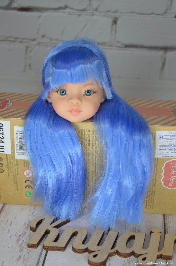 Голова Лиу с голубыми волосами от Паола Рейна