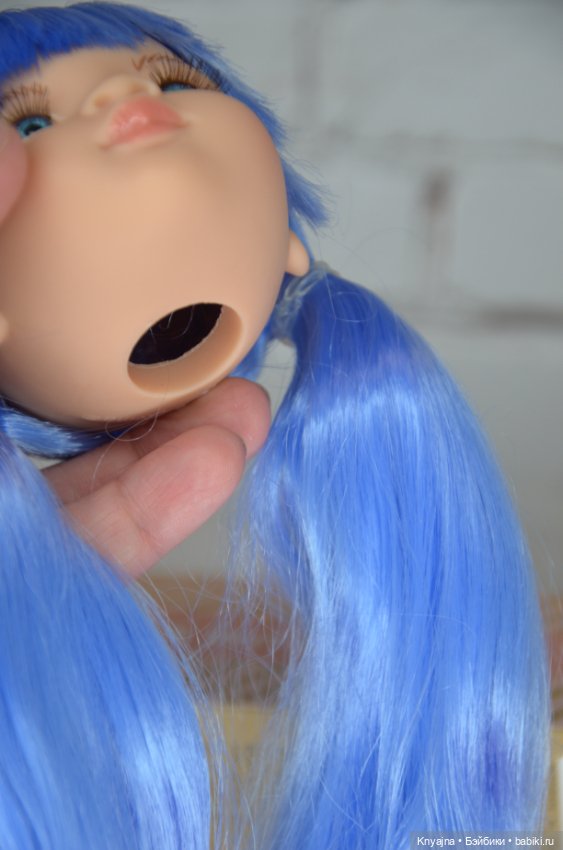 Голова Лиу с голубыми волосами от Паола Рейна (фото 3)