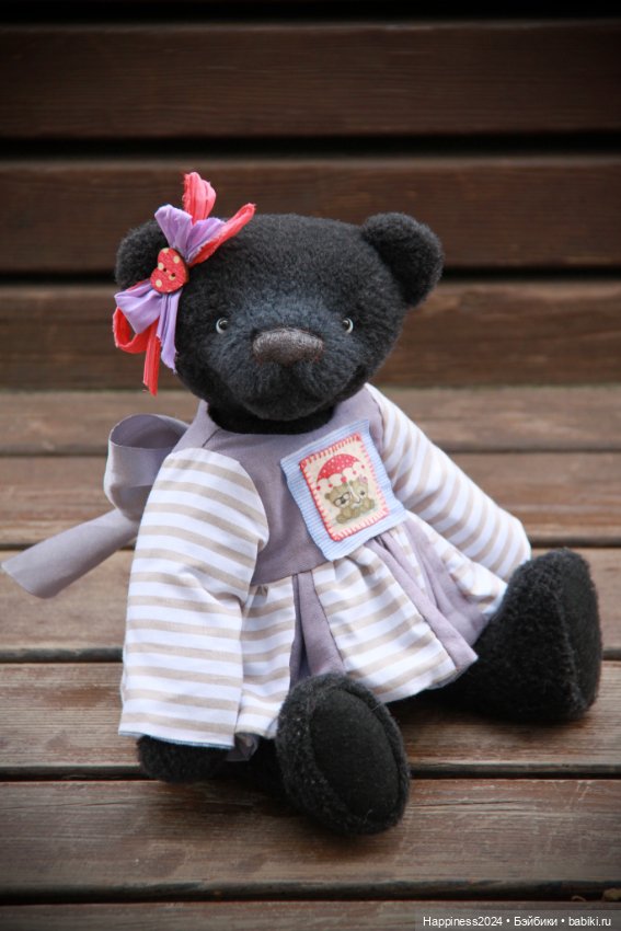 Парочка темно-синих медведе